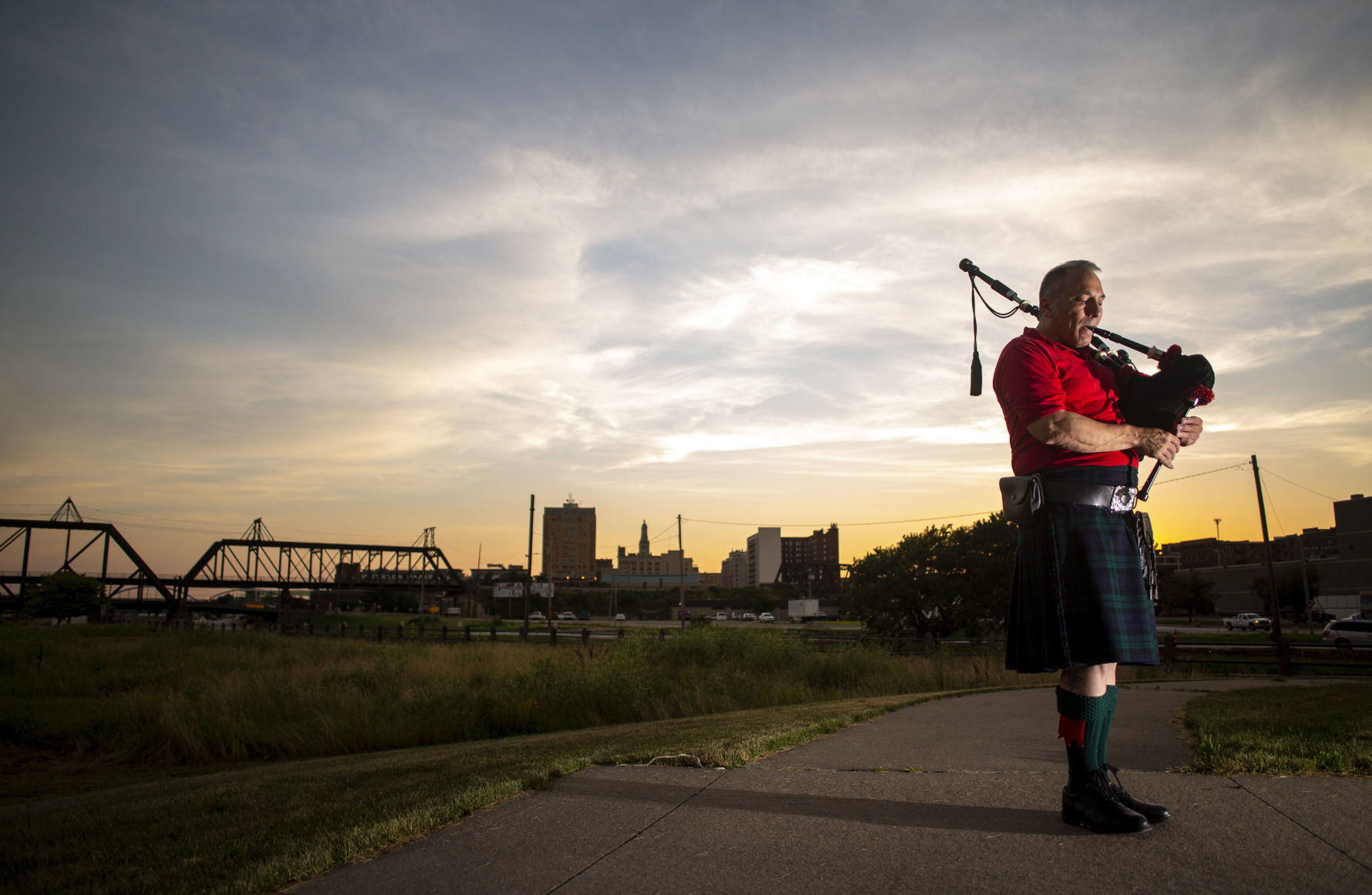 071719-qct-qca-bagpiper-018